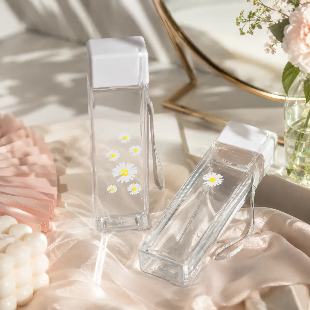 Clear square daisy water bottle with carry strap – ZenteMart Pakistan - View 5